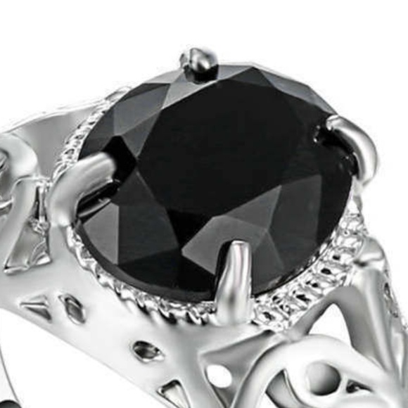 Black Crystal Ring Rhodium plated Size 9 - Picture 2 of 2
